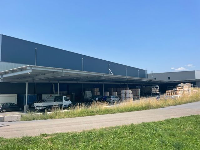4neubau-gewerbehallen-glaentern-an-der-gewerbestrasse-in-reichenburg