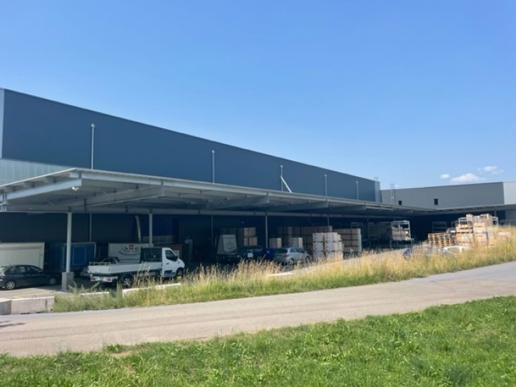 4neubau-gewerbehallen-glaentern-an-der-gewerbestrasse-in-reichenburg